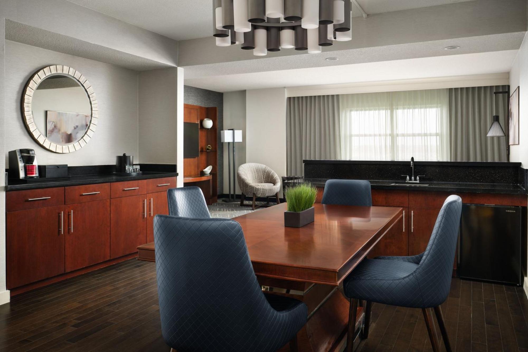 Minneapolis Marriott Northwest Hotel